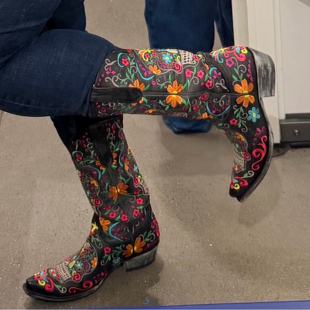 Old Gringo Floral Embroidered Heeled Boots